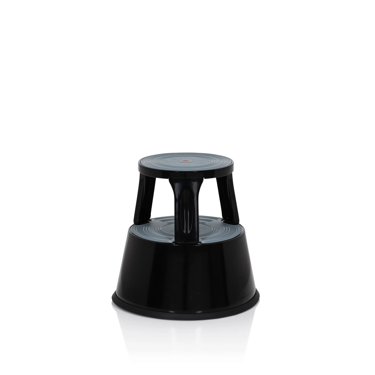 Sgabello nero TIO-M II con due gradini e superfici antiscivolo di hjh OFFICE – vista a 360° (vista frontale a tre quarti 60°)