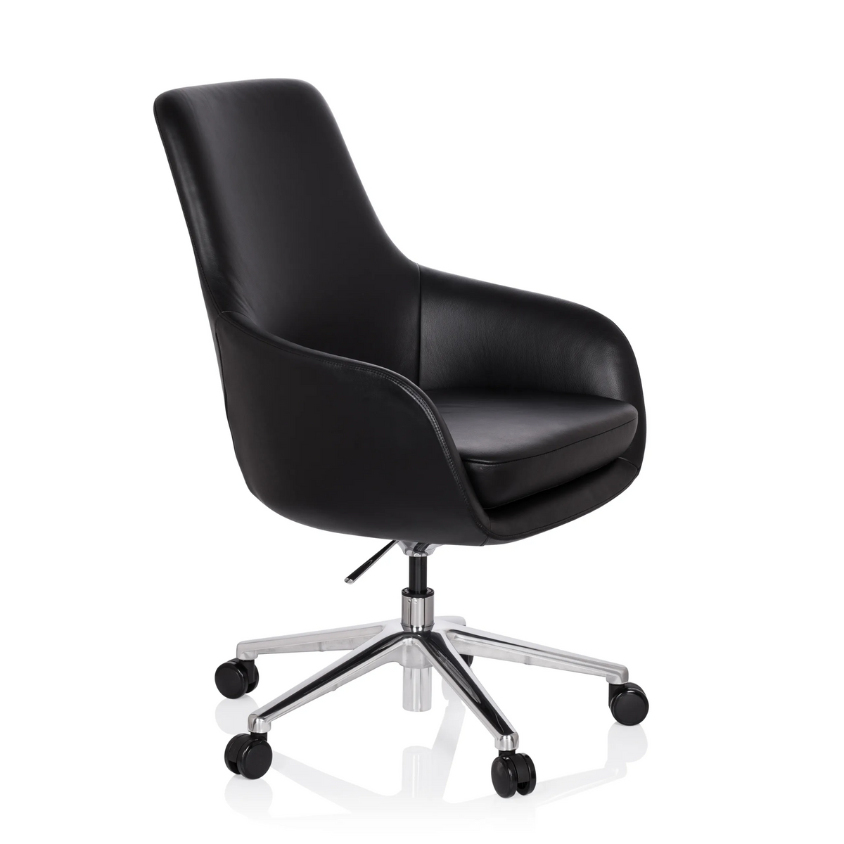 Poltrona professionale BARENO nera con rivestimento in pelle e base a cinque ruote di hjh OFFICE – vista a 360° (vista frontale a tre quarti 60°)