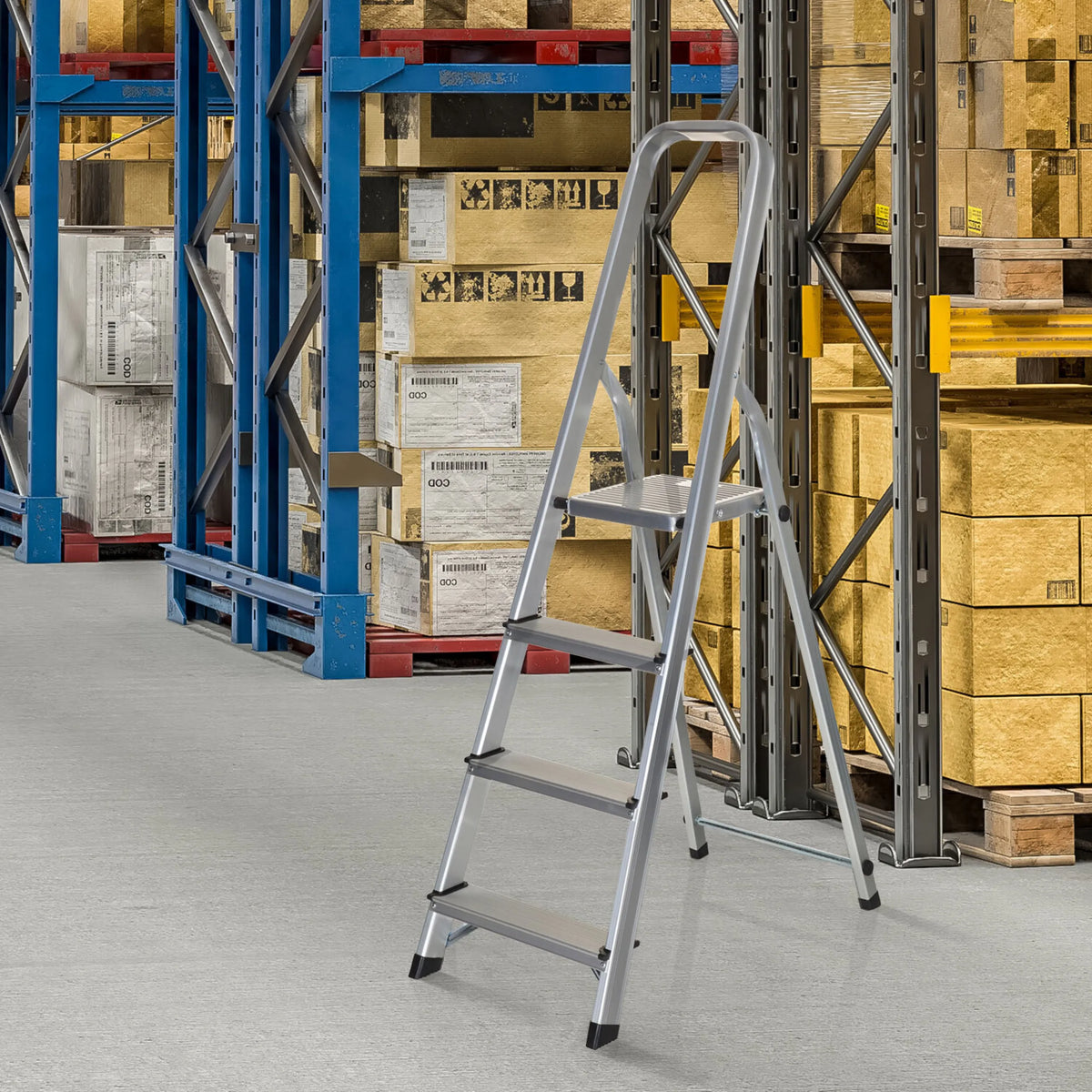Scala richiudibile in alluminio SOLID II con quattro gradini e maniglia di sicurezza di hjh OFFICE