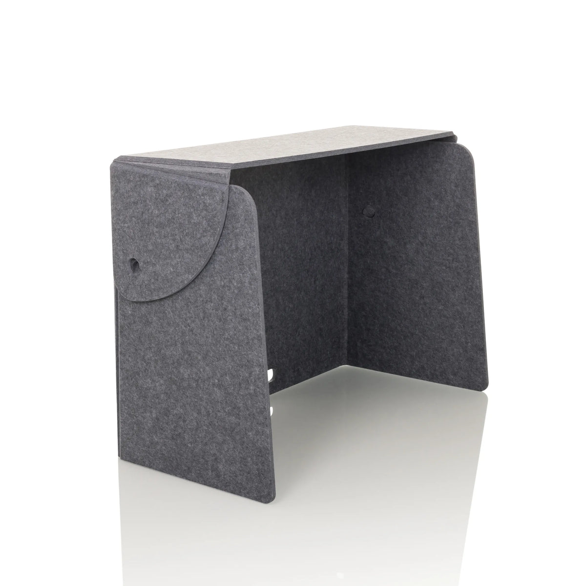 Divisorio per scrivania grigio FLEXMIUT FOLD con due uscite per cavi orizzontali di hjh OFFICE – vista a 360° (vista frontale a tre quarti 45°)