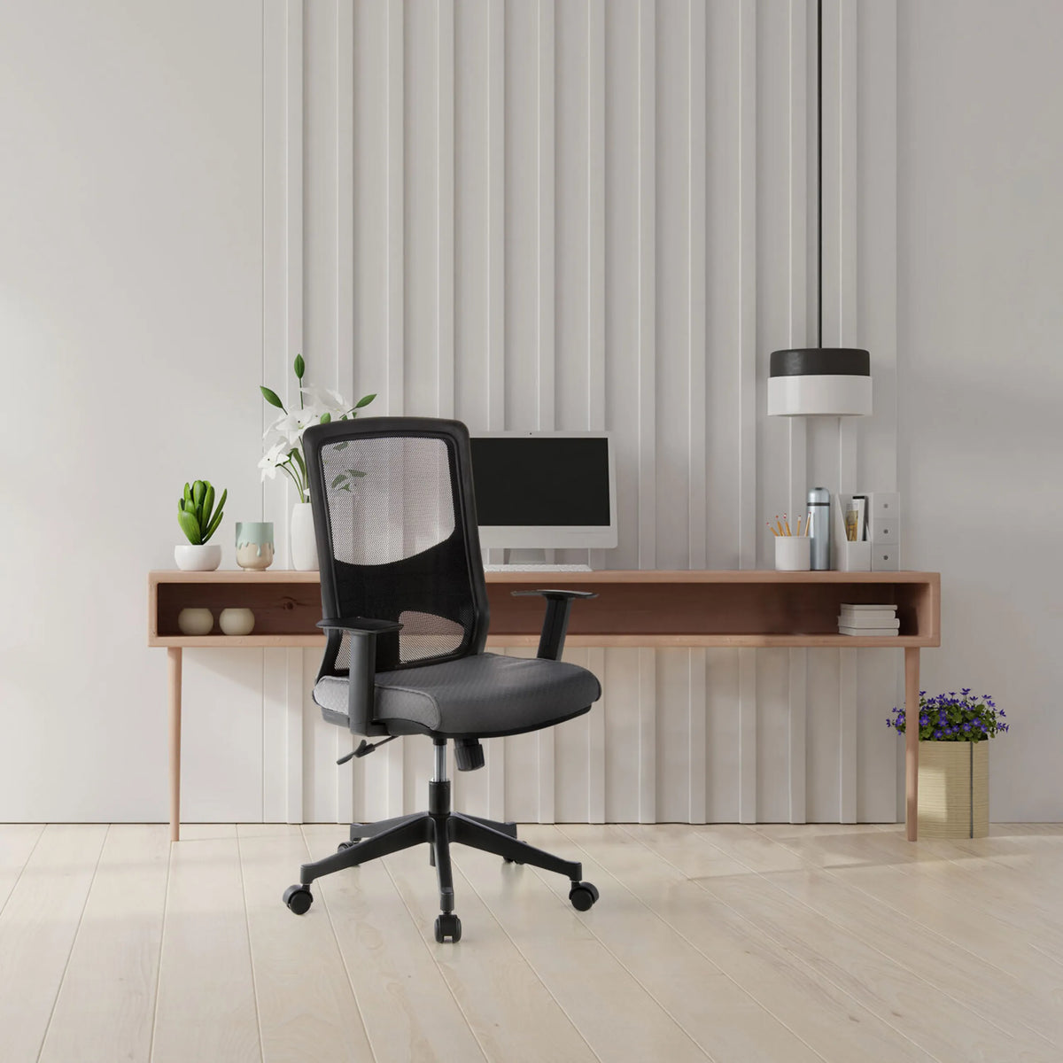 Sedia da ufficio professionale LAVITA in nero-grigio con schienale in rete e braccioli di hjh OFFICE