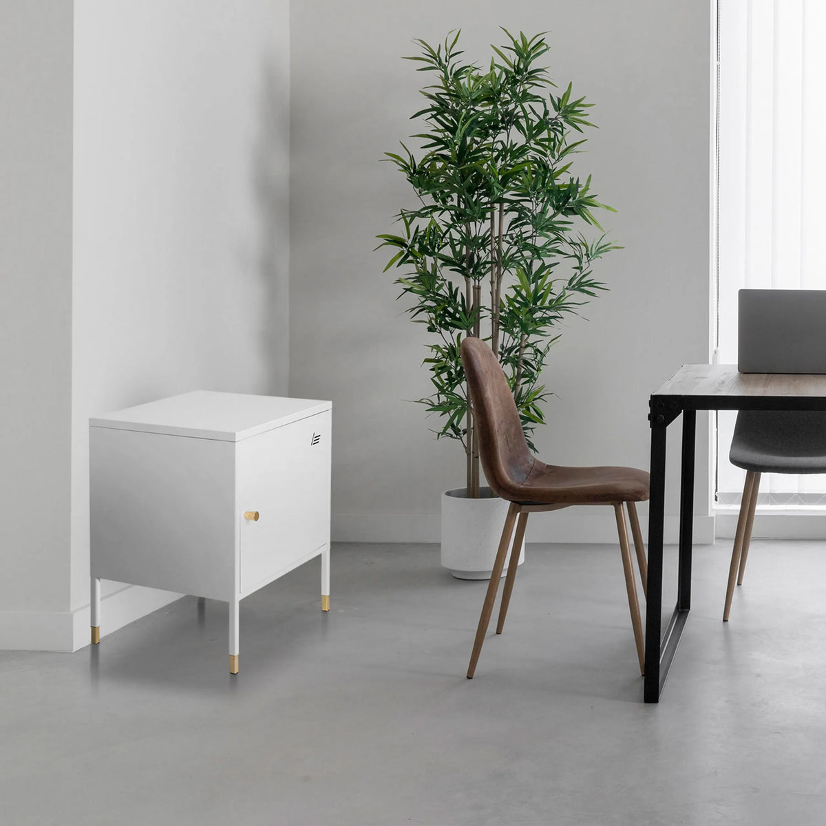 Classificatore UMEO bianco con piedi dorati di hjh OFFICE