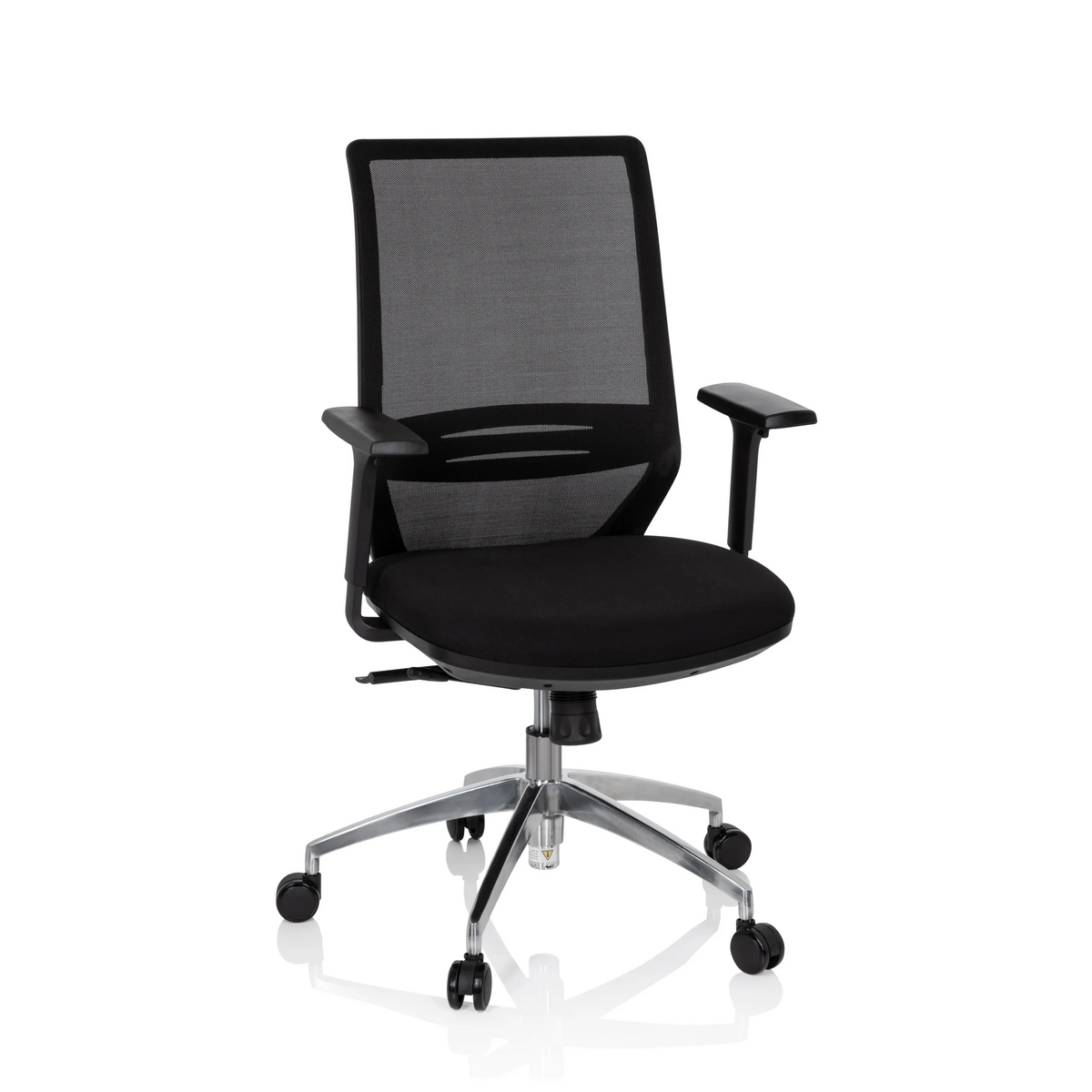 Sedia da ufficio professionale PROFONDO nera con schienale in rete e base a cinque ruote di hjh OFFICE – vista a 360° (vista frontale 20°)