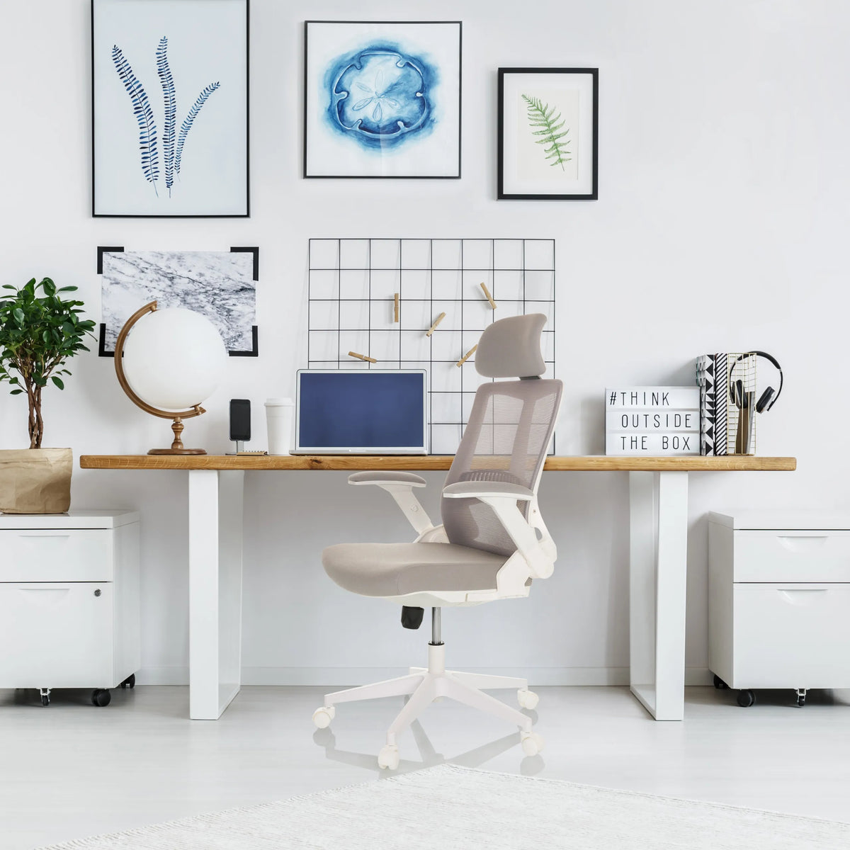 Sedia Home Office VENDO W grigia con schienale in rete e base bianca di hjh OFFICE