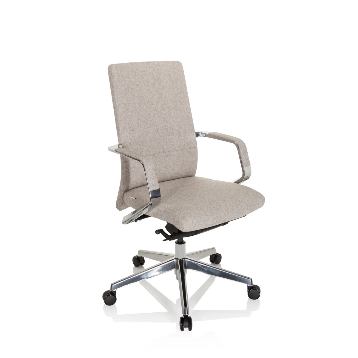 Sedia da ufficio professionale BESSONA beige con braccioli e base a cinque ruote di hjh OFFICE – vista a 360° (vista frontale a tre quarti 40°)