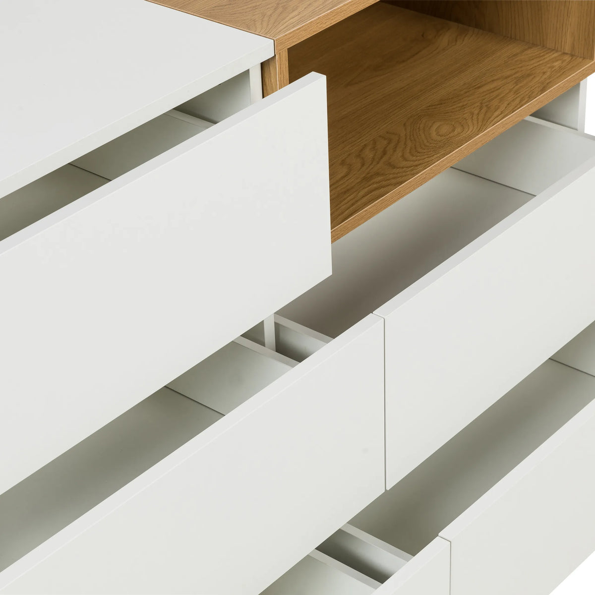 Cassetti bianchi aperti e un vano aperto effetto rovere della Madia MELMO S di hjh LIVING
