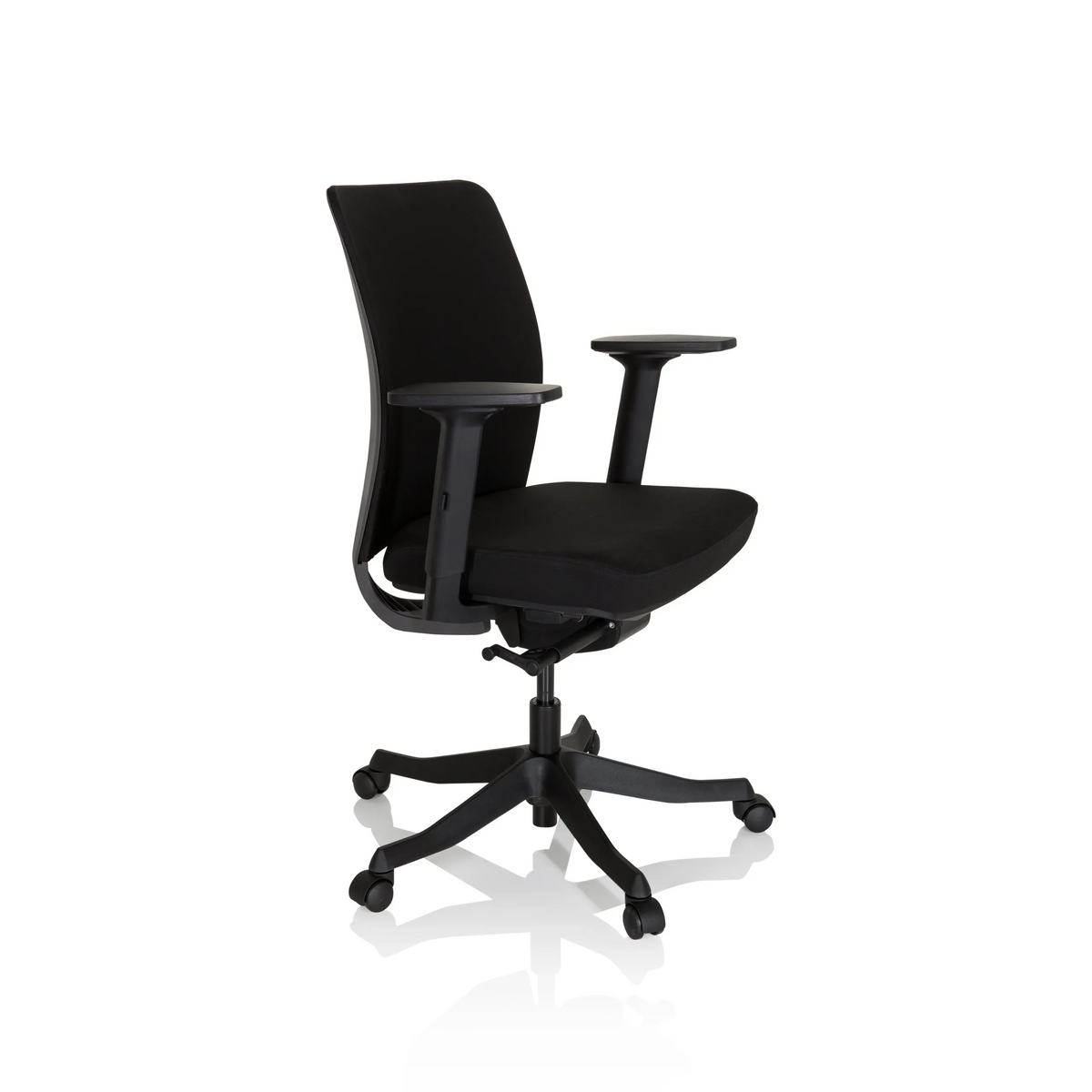 Sedia da ufficio professionale SENATOR nera con braccioli e una base a cinque ruote di hjh OFFICE – vista a 360° (vista frontale a tre quarti 60°)