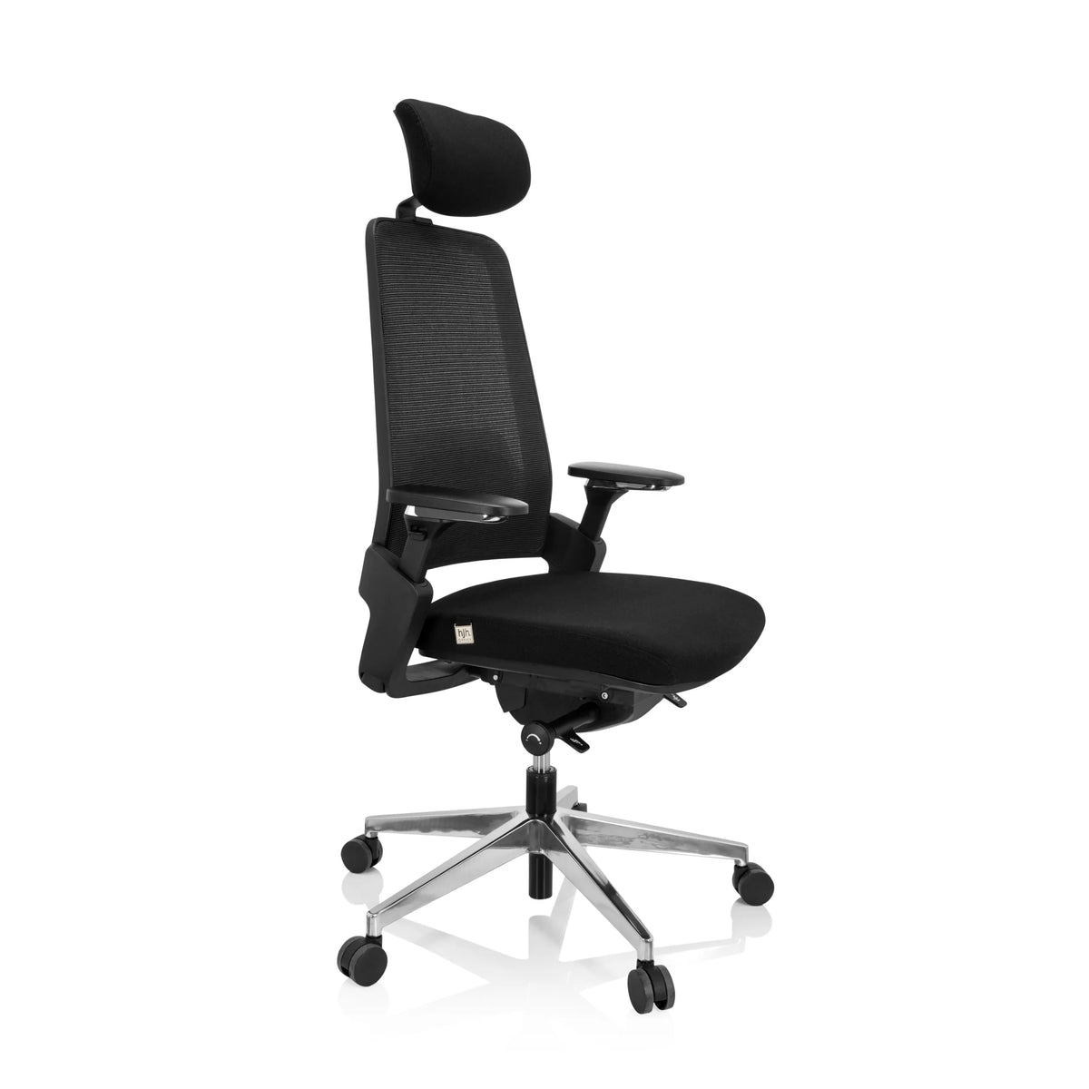 Sedia da ufficio professionale BRACIO nera con schienale in rete, poggiatesta e base a cinque ruote di hjh OFFICE – vista a 360° (vista frontale a tre quarti 60°)