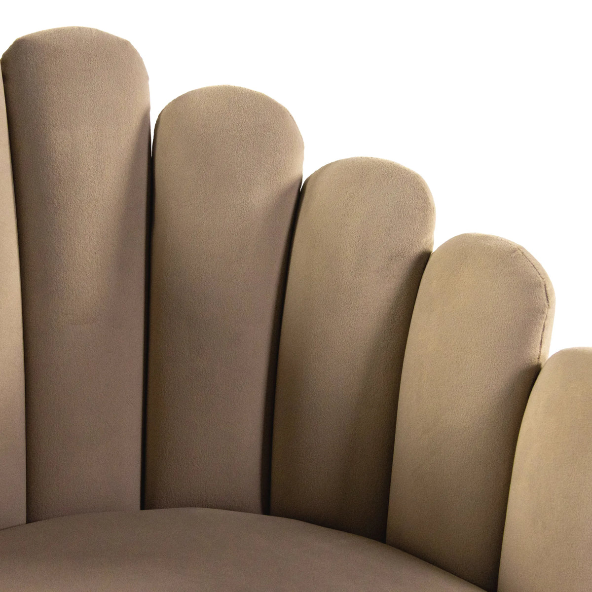 Schienale a forma di conchiglia della Sedia per sala da pranzo SCALLORE in beige di hjh LIVING
