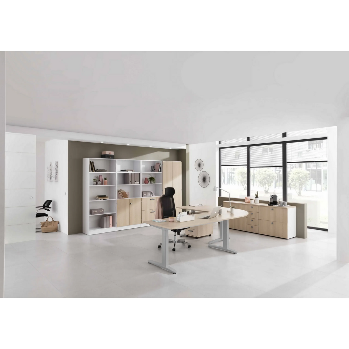 Scrivania regolabile in altezza XTRA XB 19 SS in rovere rustico, 180 x 80 cm, di hjh OFFICE PRO