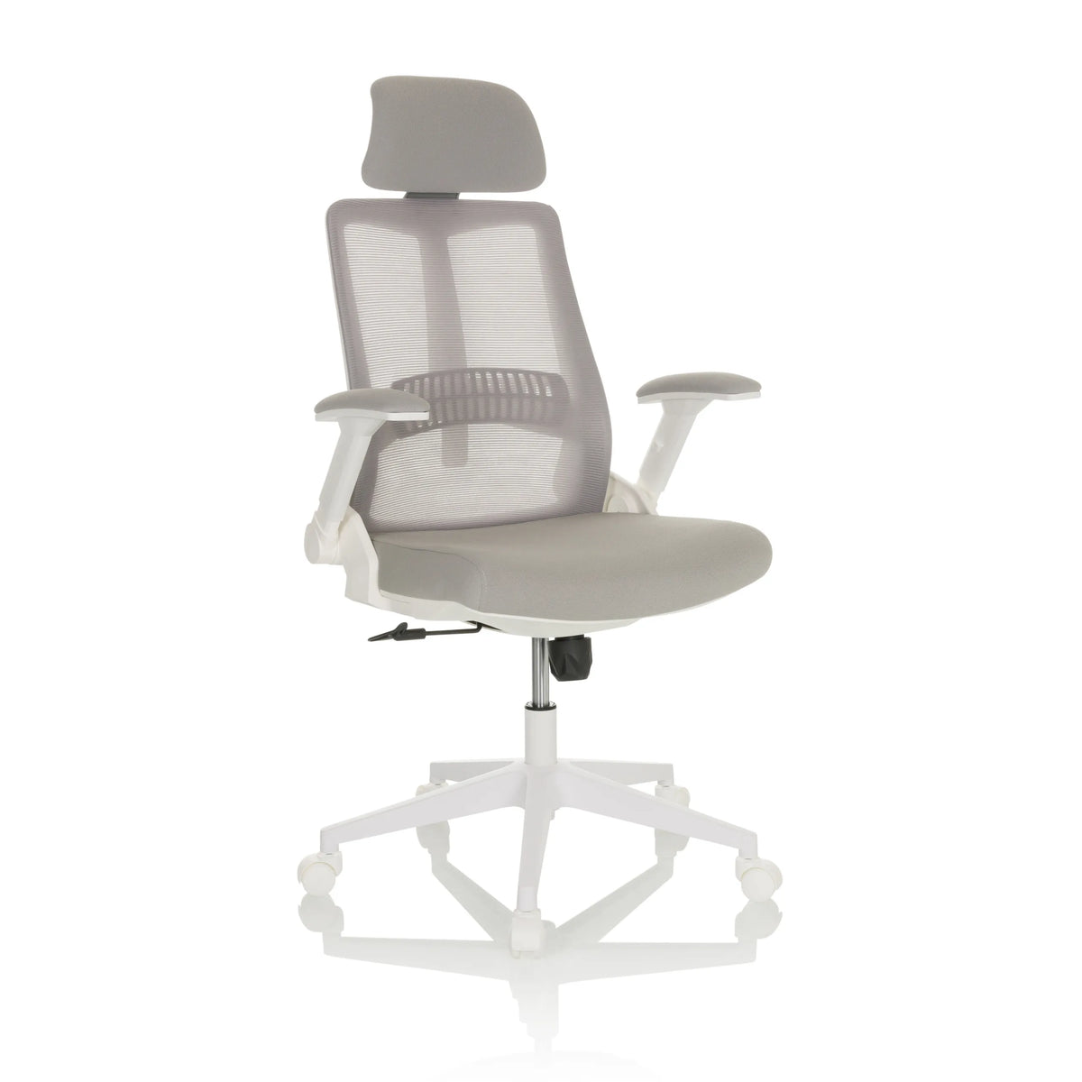 Sedia Home Office VENDO W grigia con schienale in rete e base bianca a cinque ruote di hjh OFFICE – vista a 360° (vista frontale a tre quarti 30°)