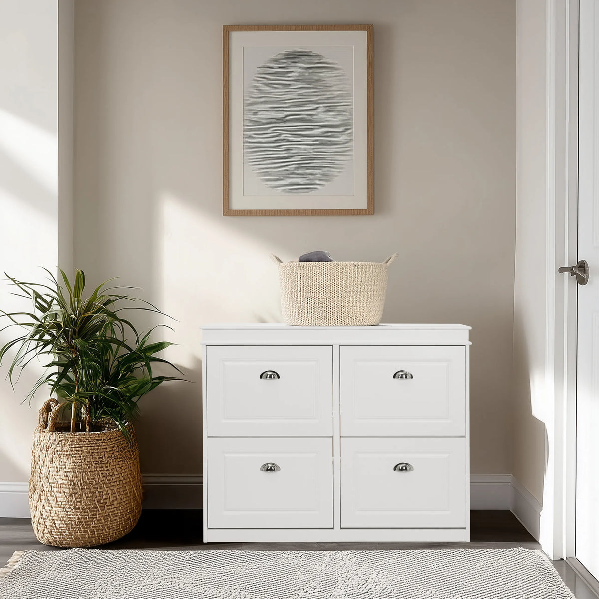 Scarpiera bianca ESTHA 4 con quattro cassetti e maniglie argentate di hjh LIVING