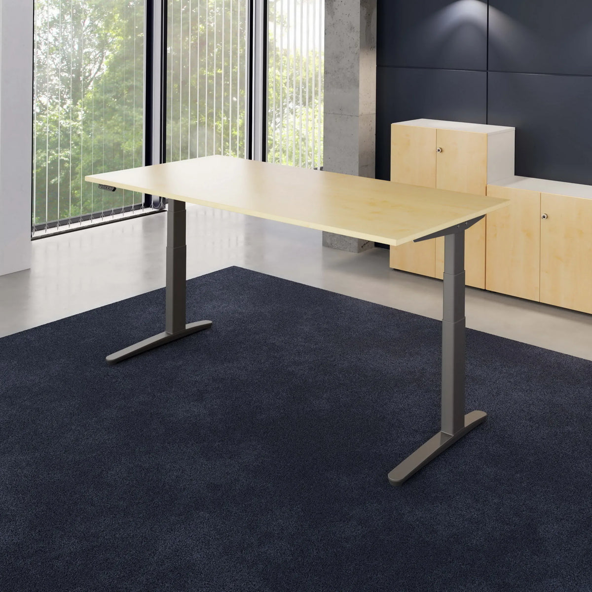 Scrivania ad altezza regolabile elettricamente XBHM 2E GG in rovere rustico con gambe grigie di hjh OFFICE PRO