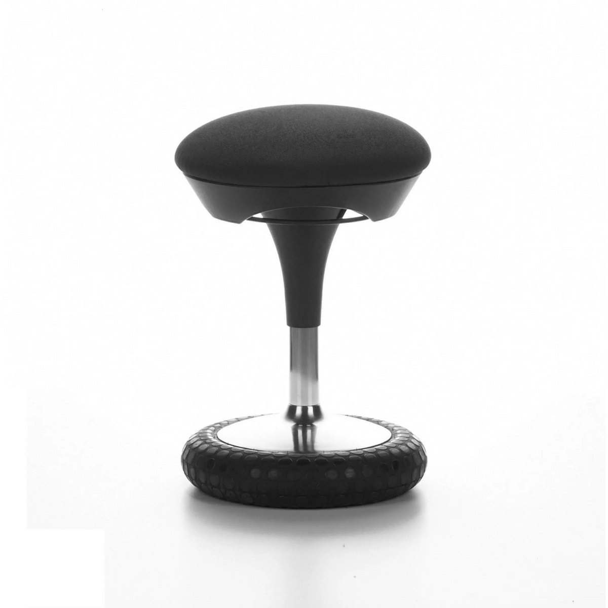 Ausilio per la posizione eretta SITNESS 20 nero con seduta imbottita e base rotonda di Topstar – vista a 360° (vista posteriore a tre quarti 120°)