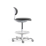 Sedia da lavoro WORK MF2 W in grigio scuro con poggiapiedi e base a stella con ruote di hjh OFFICE