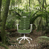 Sedia da ufficio professionale ERGO LINE W con rivestimento in tessuto verde e base bianca su sfondo di un bosco di hjh OFFICE