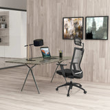 Sedia da ufficio professionale ASPEN PRO nera con schienale in rete e poggiatesta a una scrivania di hjh OFFICE