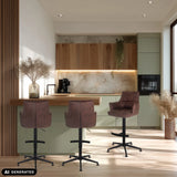Tre sgabelli da bar SOLAO LIFE HIGH marroni con base a stella in una cucina moderna di hjh LIVING (immagine generata dall’IA)