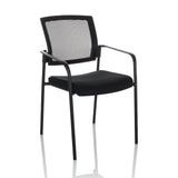 Sedia visitatore nera MEET B con schienale in rete, braccioli e quattro gambe di hjh OFFICE – vista a 360° (vista frontale a tre quarti 30°)