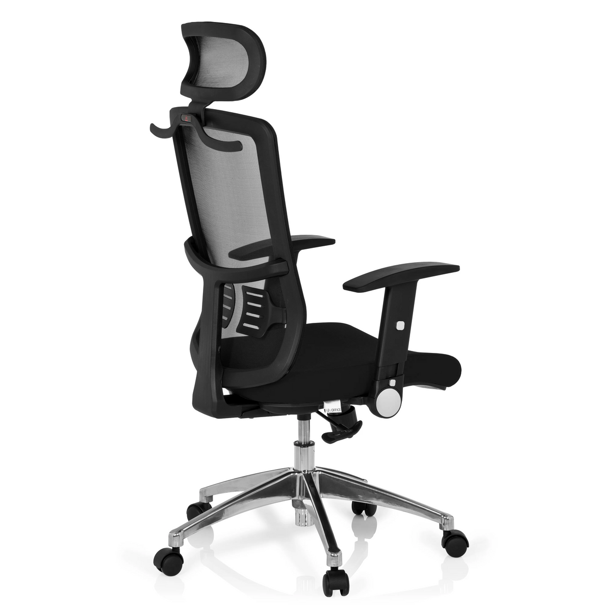 Sedia da ufficio professionale CAYEN nera con schienale in rete, poggiatesta e base a cinque ruote di hjh OFFICE – vista a 360° (vista posteriore a tre quarti 120°)