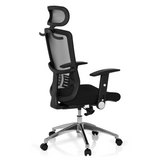 Sedia da ufficio professionale CAYEN nera con schienale in rete, poggiatesta e base a cinque ruote di hjh OFFICE – vista a 360° (vista posteriore a tre quarti 120°)