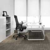 Sedia da ufficio professionale GENIDIA SMART BLACK CM con schienale in rete nera e struttura cromata di hjh OFFICE