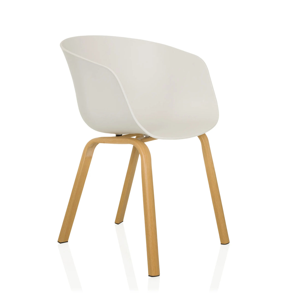 Sedia a conchiglia bianca OSLO W con quattro gambe in legno chiaro di hjh LIVING – vista a 360° (vista frontale a tre quarti 45°)