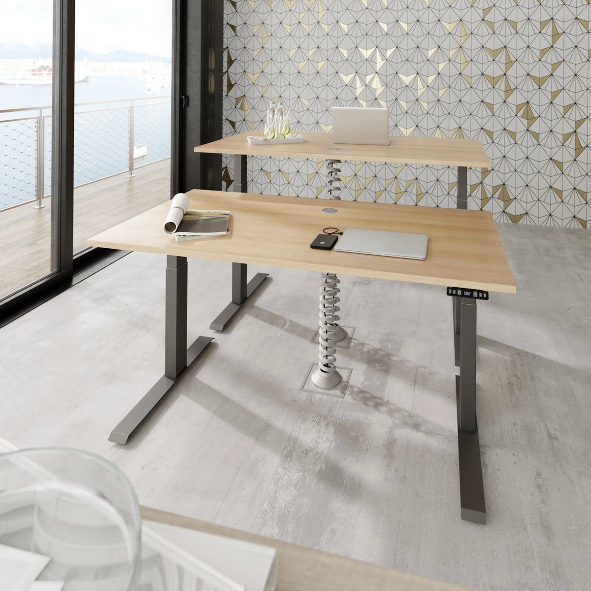 Scrivania regolabile elettricamente in altezza XDKB 16 G in rovere rustico con struttura grigia di hjh OFFICE PRO