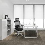 Sedia da ufficio professionale ASTRA LUX nera con schienale in rete e poggiatesta di hjh OFFICE