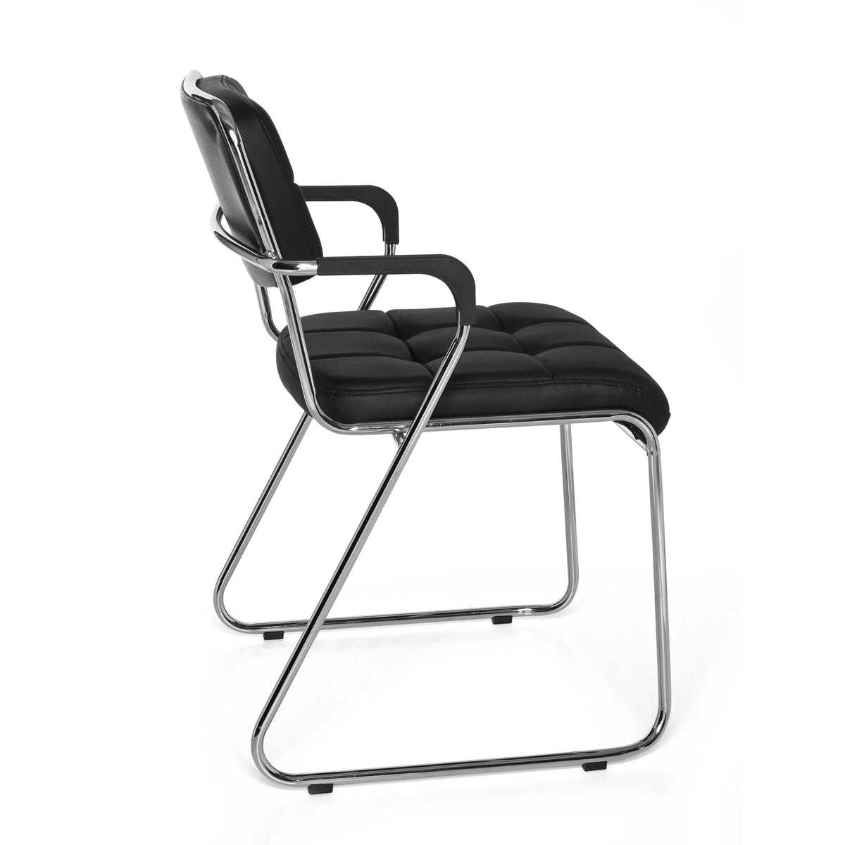 Sedia visitatore nera ZANTA con impunture quadrate e struttura cromata di hjh OFFICE – vista a 360° (profilo laterale 100°)