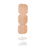 Beige Trennwand FLEXMIUT W mit drei quadratischen Elementen und weißem Standfuß von hjh OFFICE – 360-Grad-Ansicht (Frontansicht 13°)