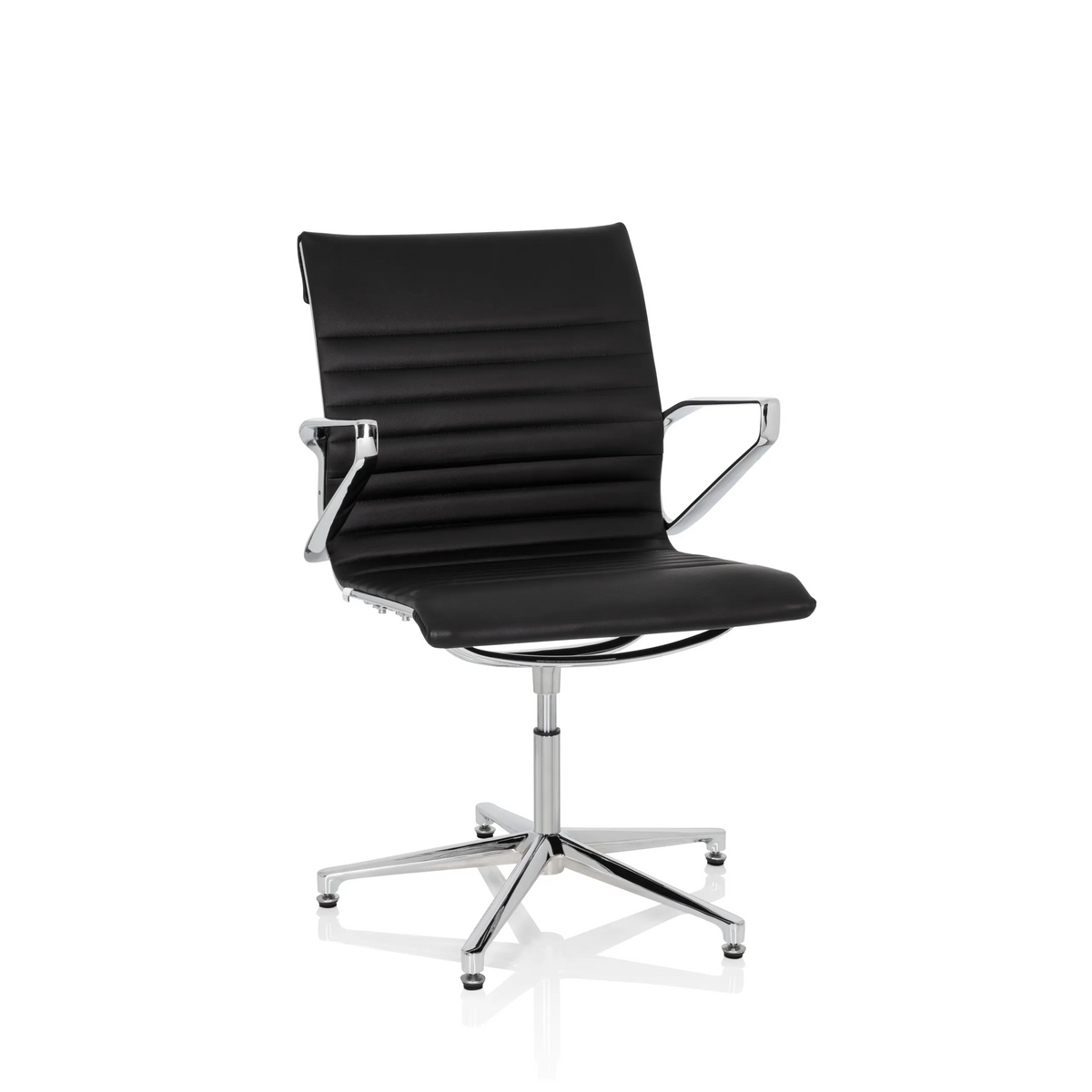 Sedia visitatore nera PARIBA V IV con imbottitura trapuntata e base a cinque ruote di hjh OFFICE – vista a 360° (vista frontale 20°)