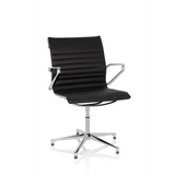 Sedia visitatore nera PARIBA V IV con imbottitura trapuntata e base a cinque ruote di hjh OFFICE – vista a 360° (vista frontale 20°)