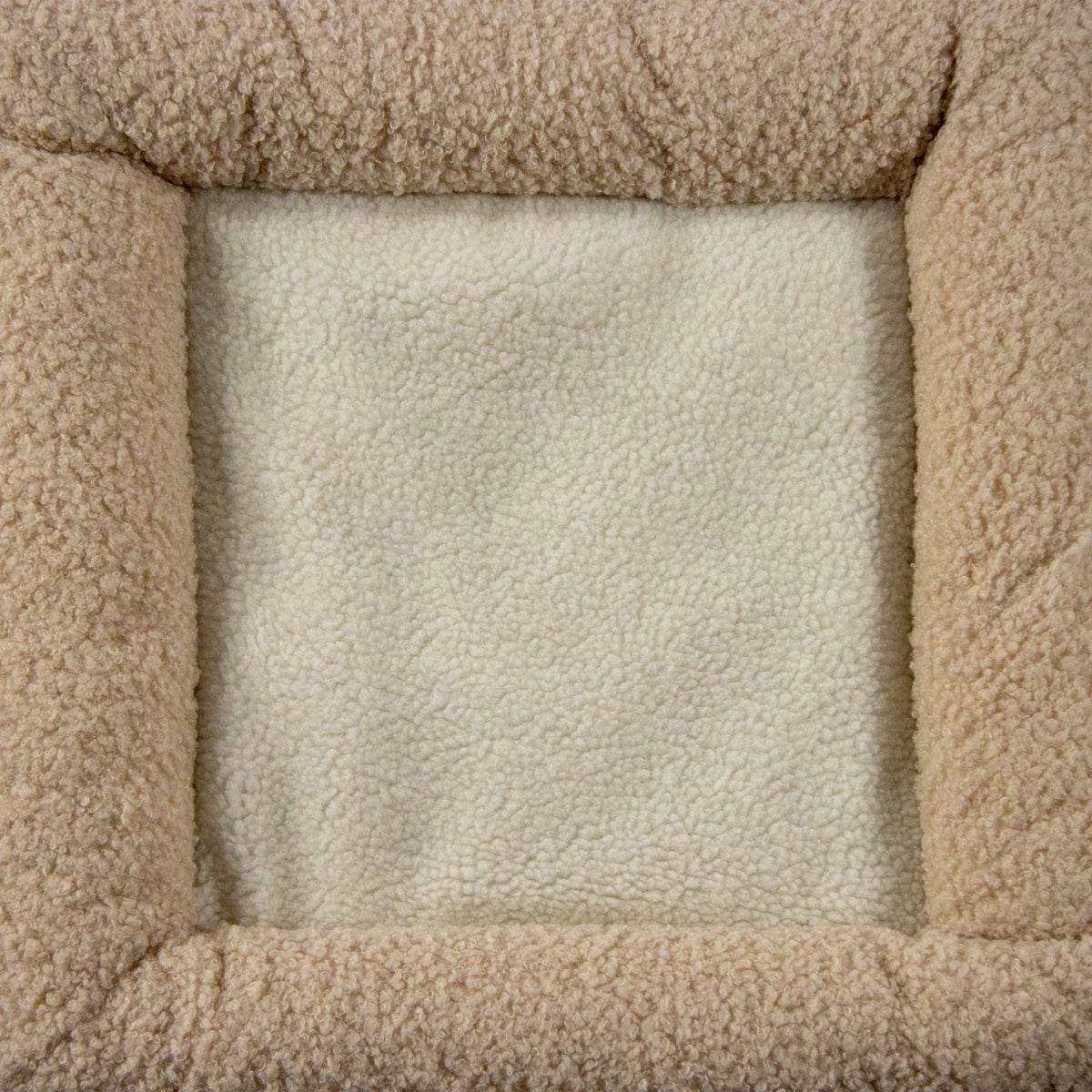 Materiale in pile beige dell'interno della cuccia per gatto PAWY ES di hjh LIVING
