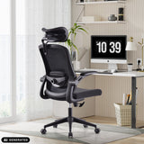 Sedia Home Office Vertuflex nera con schienale in rete e poggiatesta di MyBuero