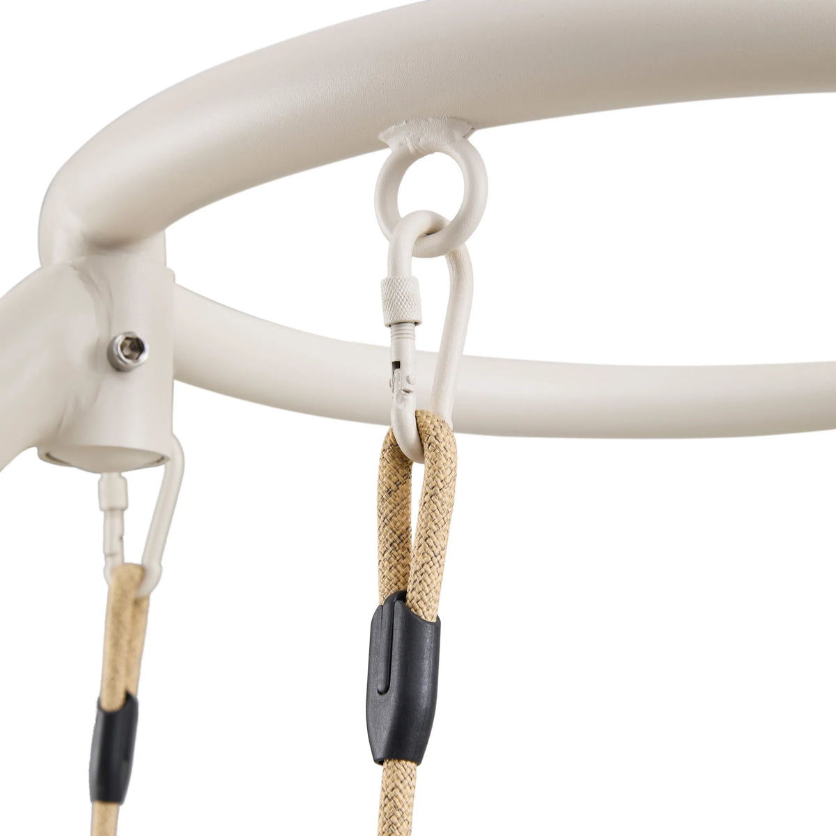 Sospensione con anello in metallo e corda beige della sedia sospesa Skylo di hjh LIVING