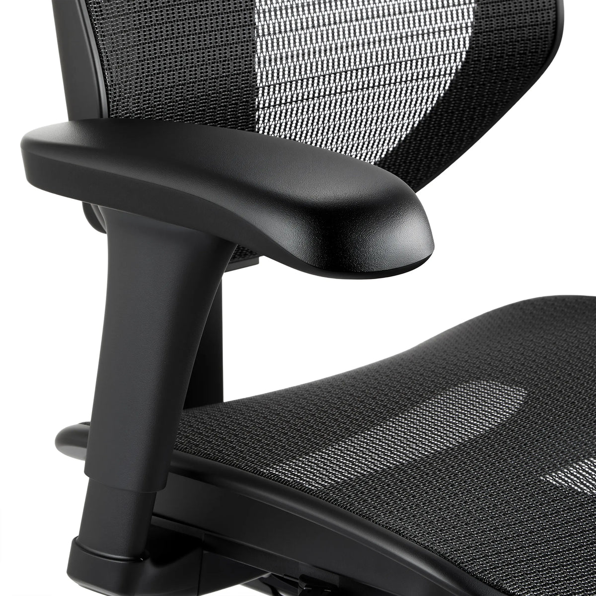 Bracciolo nero e rivestimento in rete della sedia da ufficio professionale Enjoy Eco MB di hjh OFFICE