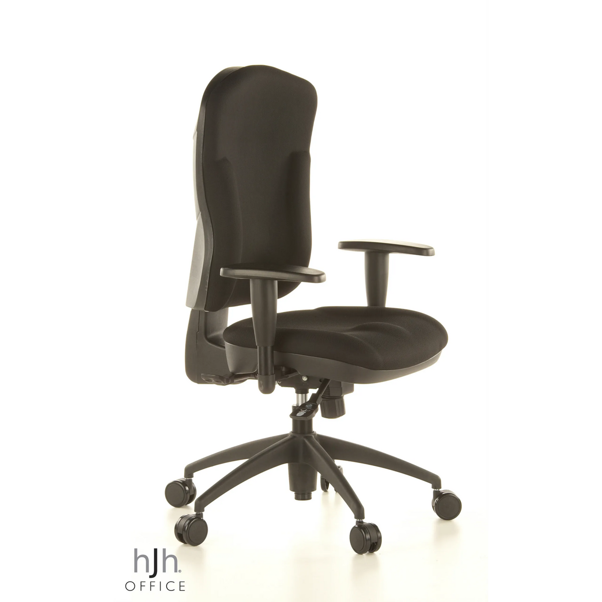 Sedia da ufficio professionale WELLPOINT 30 K2 nera con braccioli e base a cinque ruote di Topstar – vista a 360° (vista frontale a tre quarti 60°)