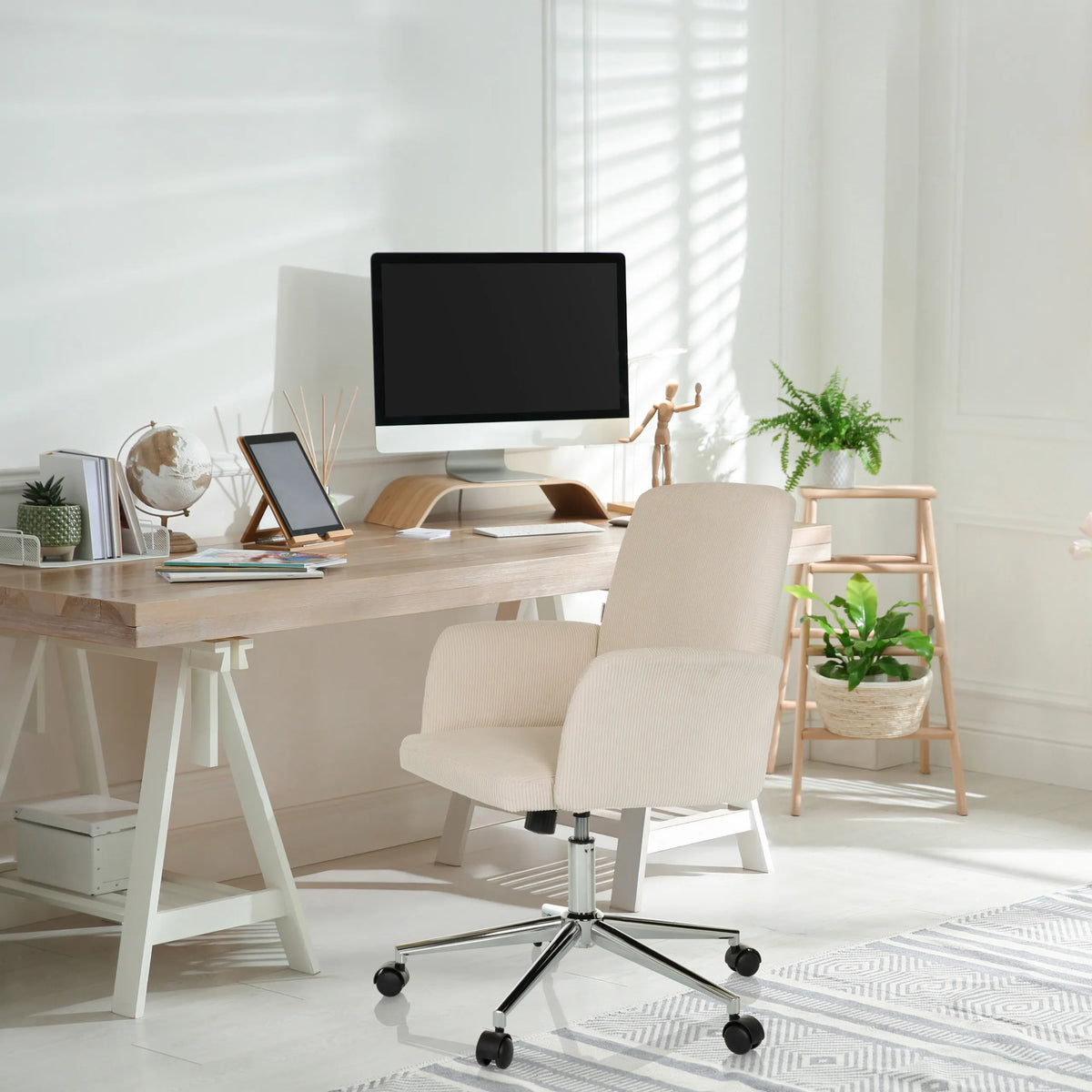 Sedia Home Office SOLAO CORD beige con braccioli e base a stella con ruote di hjh OFFICE