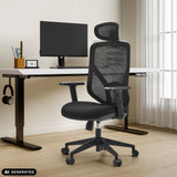 Sedia Home Office BLACORE nera con schienale in rete e poggiatesta di MyBuero (immagine generata dall’IA)