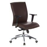 Poltrona di lusso MURANO 10 marrone scuro con braccioli e base a cinque ruote di hjh OFFICE – vista a 360° (vista frontale a tre quarti 40°)