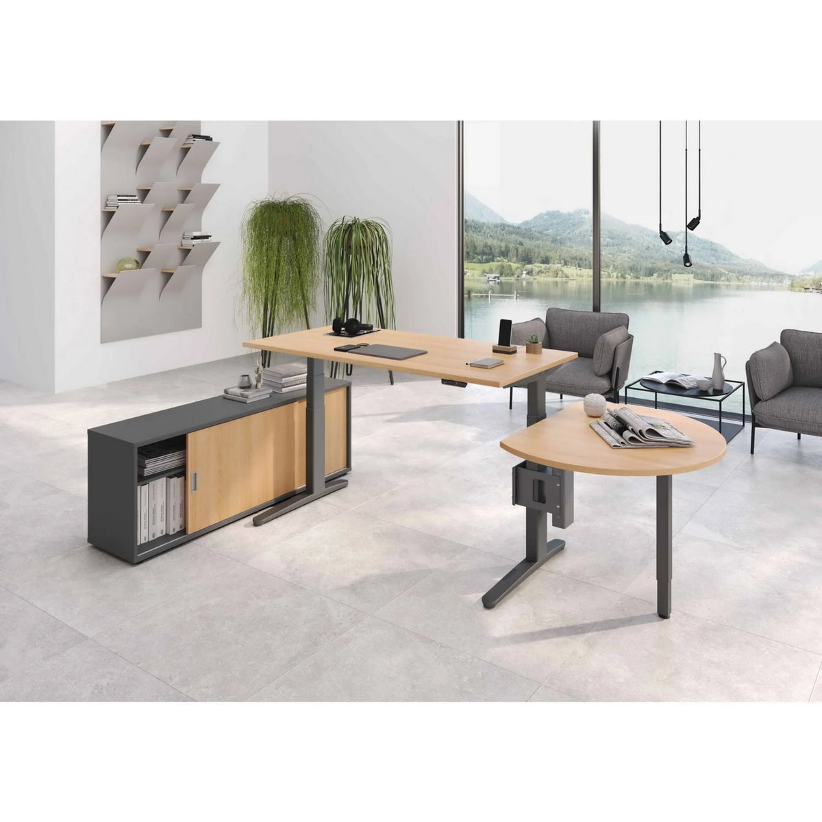 Scrivania regolabile elettricamente in altezza XBHM 19 GG in rovere rustico con credenza integrata di hjh OFFICE PRO
