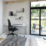 Scrivania regolabile in altezza HILO 614 S in bianco-argento con dimensioni 140 x 67 cm di hjh OFFICE PRO