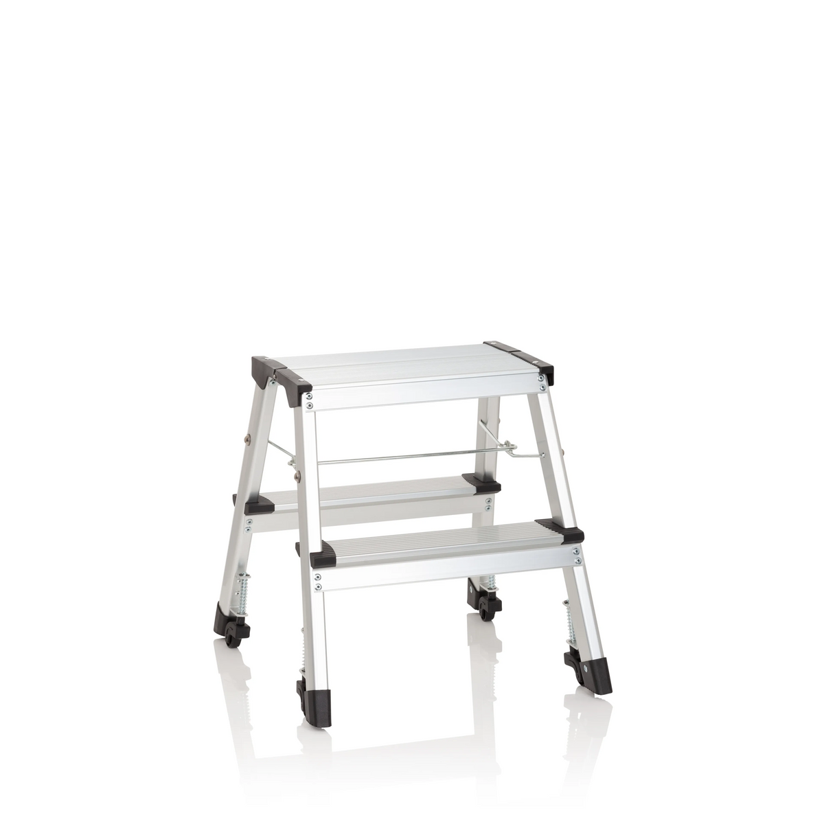 Silberne Klappleiter SOLID VI aus Aluminium mit zwei Stufen von hjh OFFICE – 360-Grad-Ansicht (Frontansicht 20°)