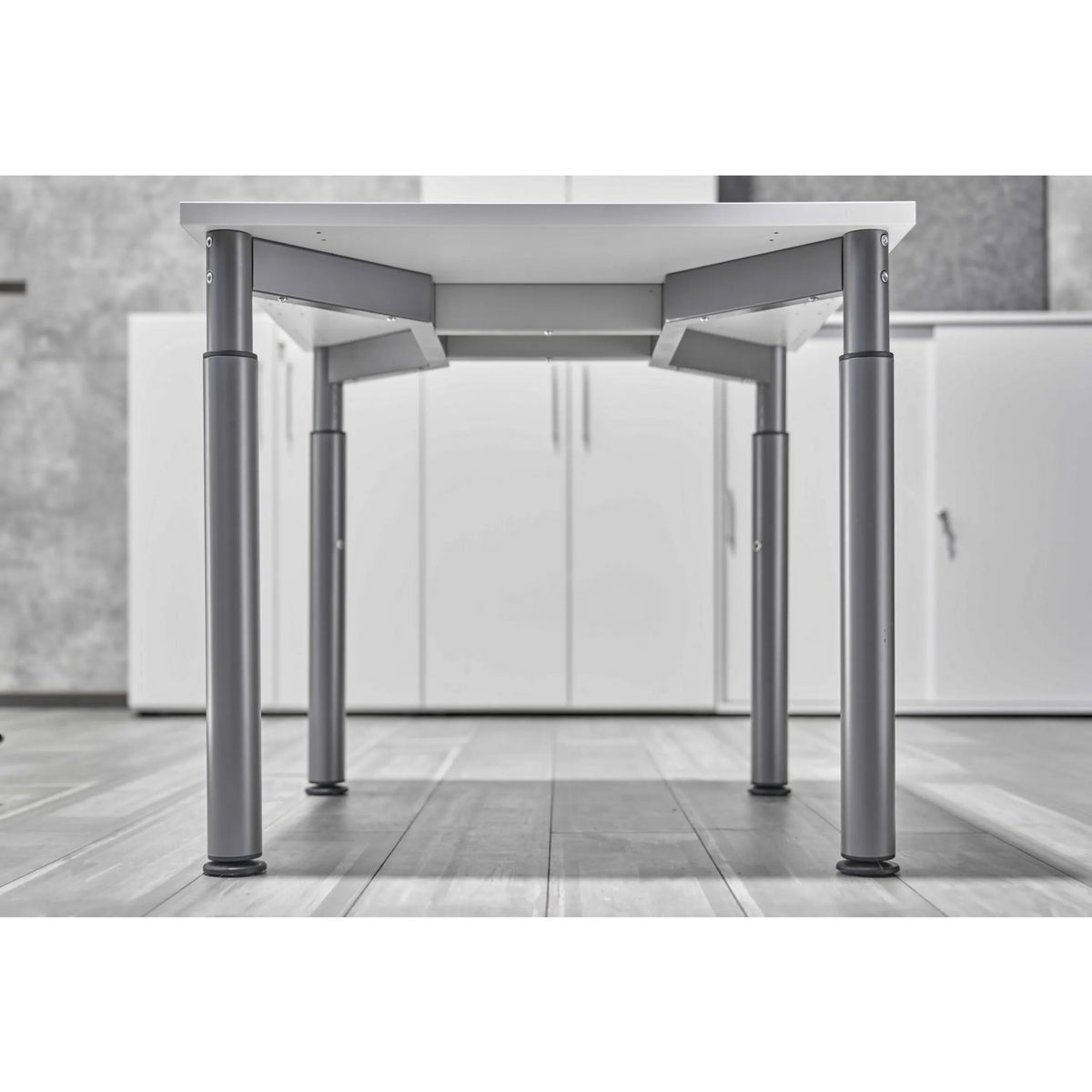 Basamento con quattro gambe grigie della scrivania regolabile in altezza YAMA 12 G di hjh OFFICE PRO
