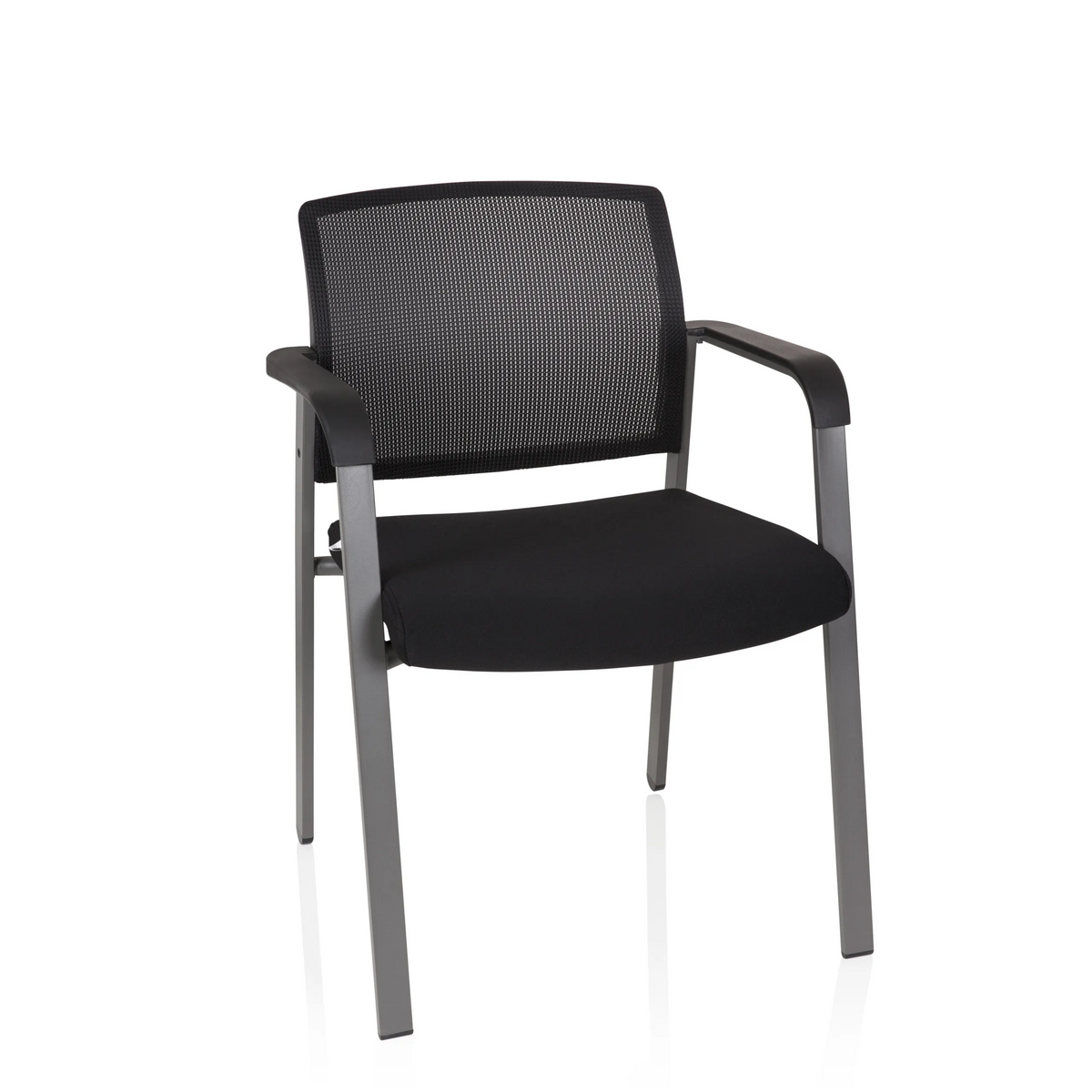 Sedia a quattro gambe MEET nera con schienale in rete e braccioli di hjh OFFICE – vista a 360° (vista frontale 20°)
