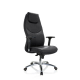 Poltrona professionale FERRARA nera con poggiatesta integrato e base a cinque ruote di hjh OFFICE – vista a 360° (vista frontale a tre quarti 40°)