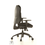 Sedia da ufficio professionale WELLPOINT 30 K2 nera con braccioli e base a cinque ruote di Topstar – vista a 360° (profilo laterale 100°)