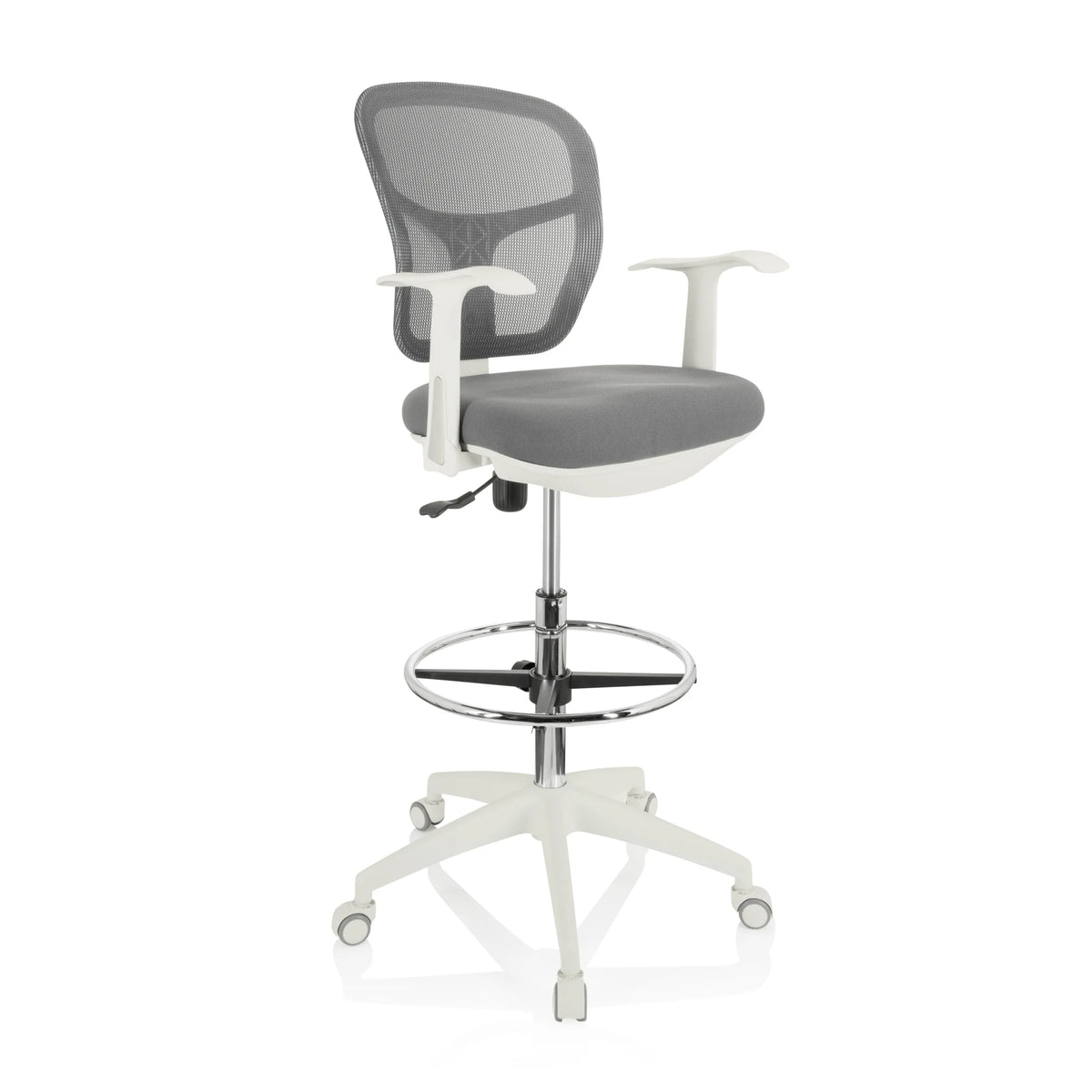 Grauer Counterstuhl TOP WORK 108 W mit Netzrücken, Fußring und weißem Fußkreuz mit fünf Rollen von hjh OFFICE – 360-Grad-Ansicht (schräge Frontansicht 40°)