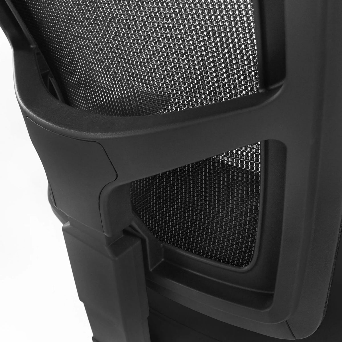 Schienale in rete nera con telaio in plastica della Poltrona professionale IMPACT PRO di hjh OFFICE